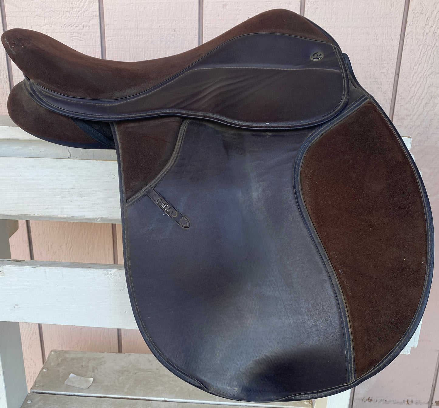 17.5” Thorowgood Griffin English Saddle