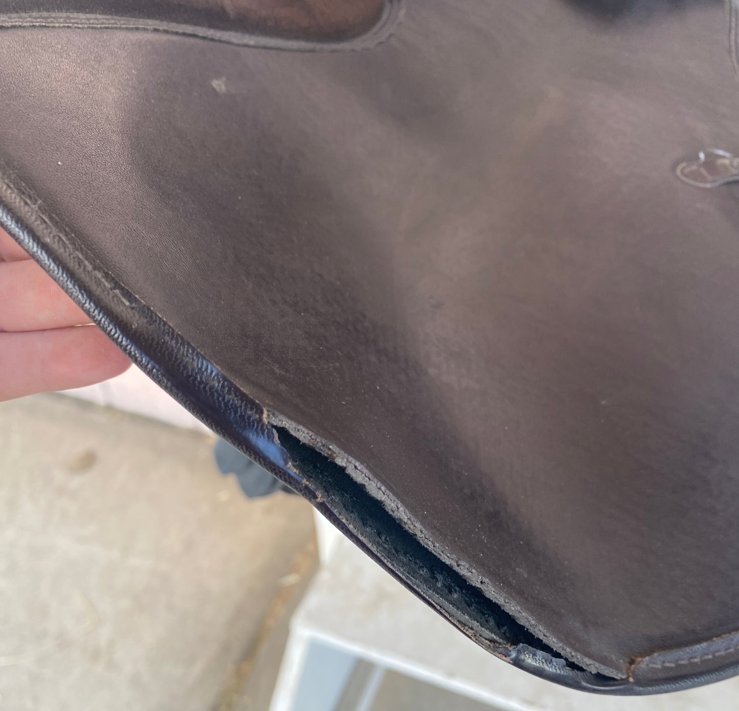 17.5” Thorowgood Griffin English Saddle