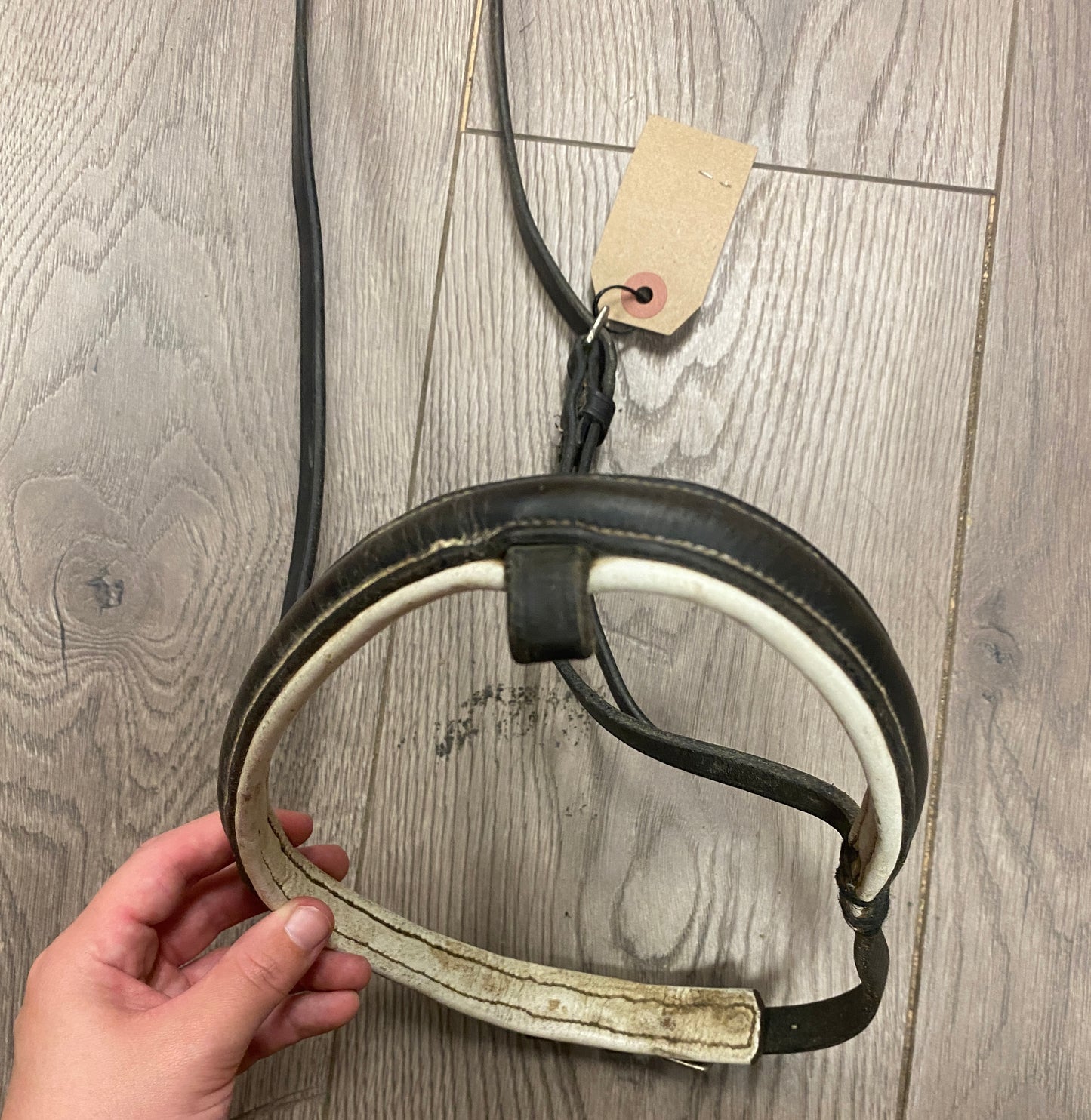 Full Black/White Noseband
