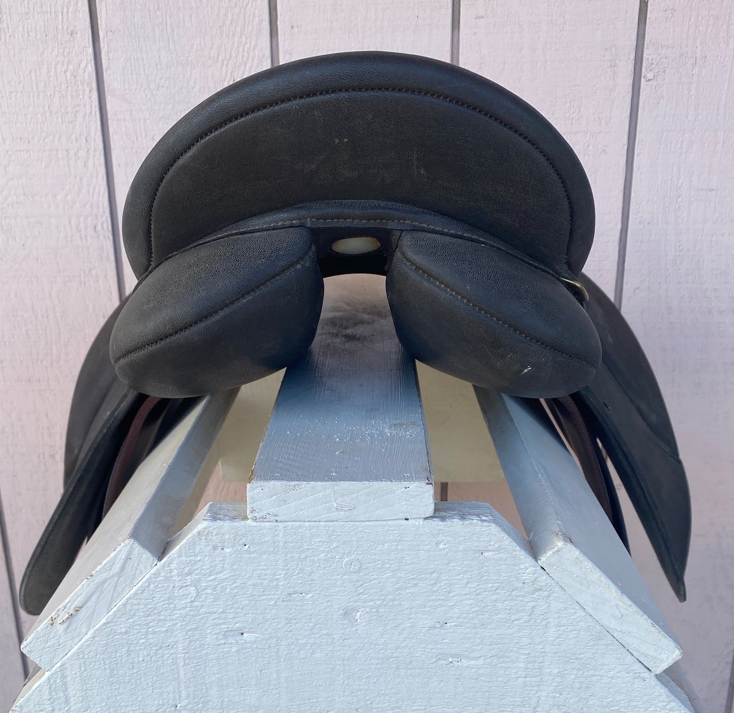 16.5” Wintec Adjustable Jump Saddle