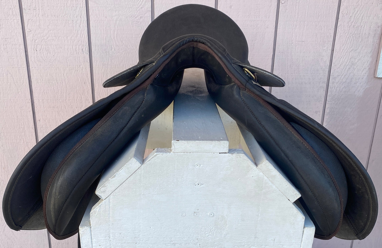 16.5” Wintec Adjustable Jump Saddle