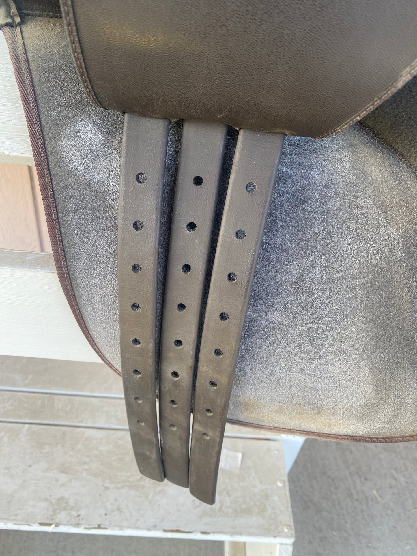16.5” Wintec Adjustable Jump Saddle