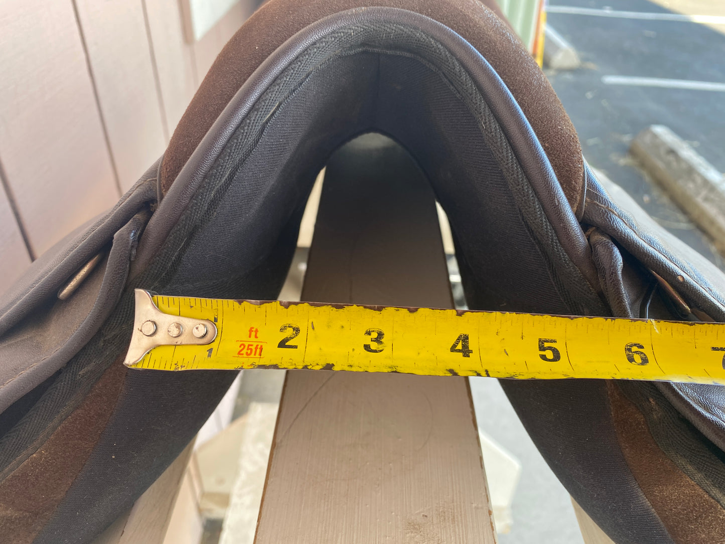 17.5” Thorowgood Griffin English Saddle