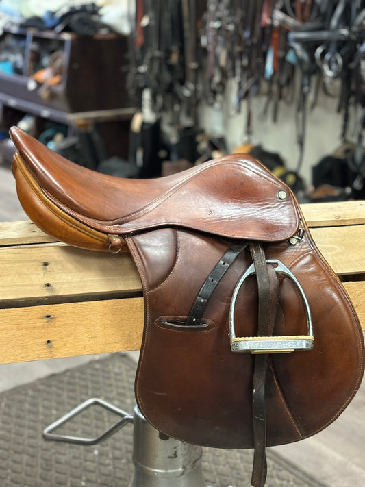 17.5 Crosby Olympia CC jump saddle