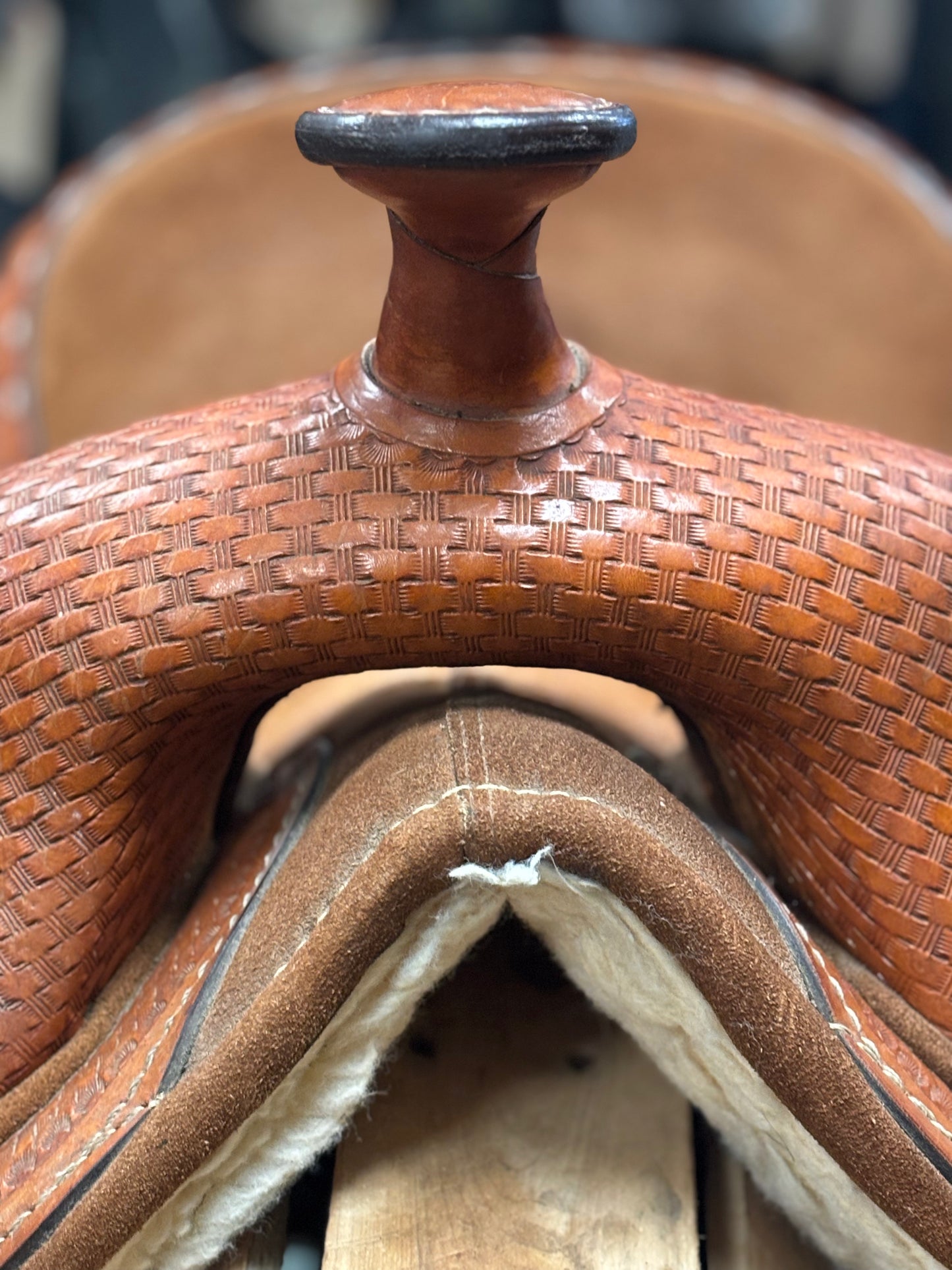 Gorgeous 14.5 Bob Marshall Treeless saddle