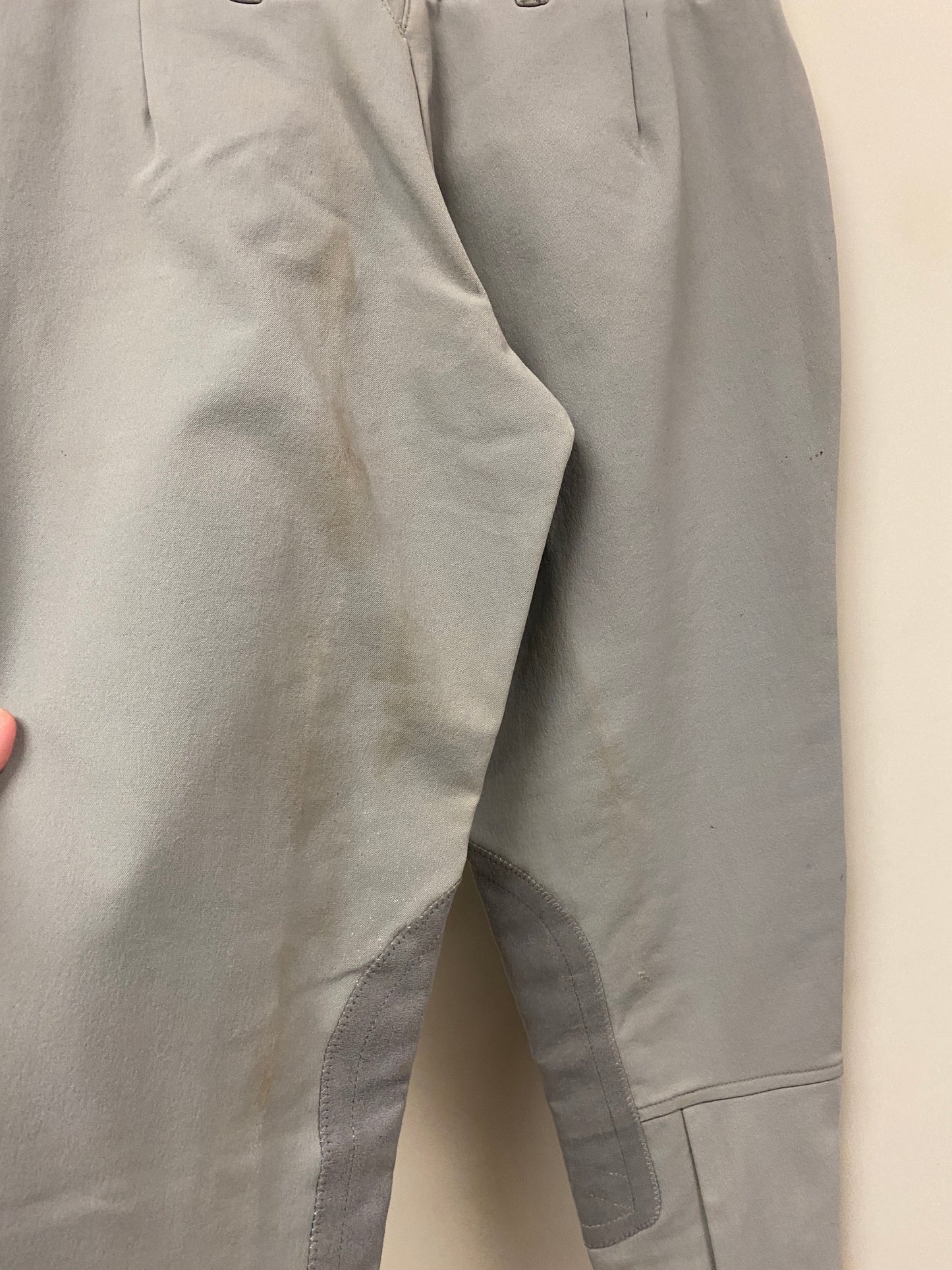 22R NEW Ariat Pro Series Pro Circuit Low Rise Gray Knee Patch Breeches