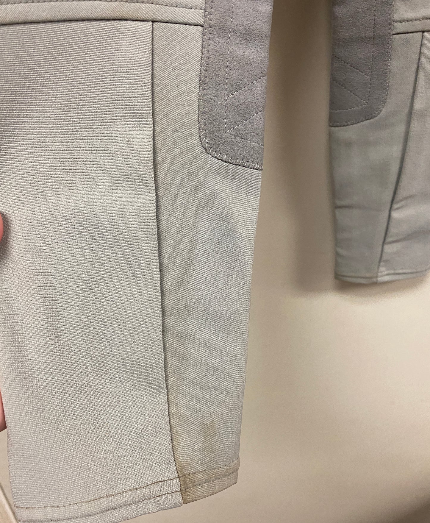 22R NEW Ariat Pro Series Pro Circuit Low Rise Gray Knee Patch Breeches