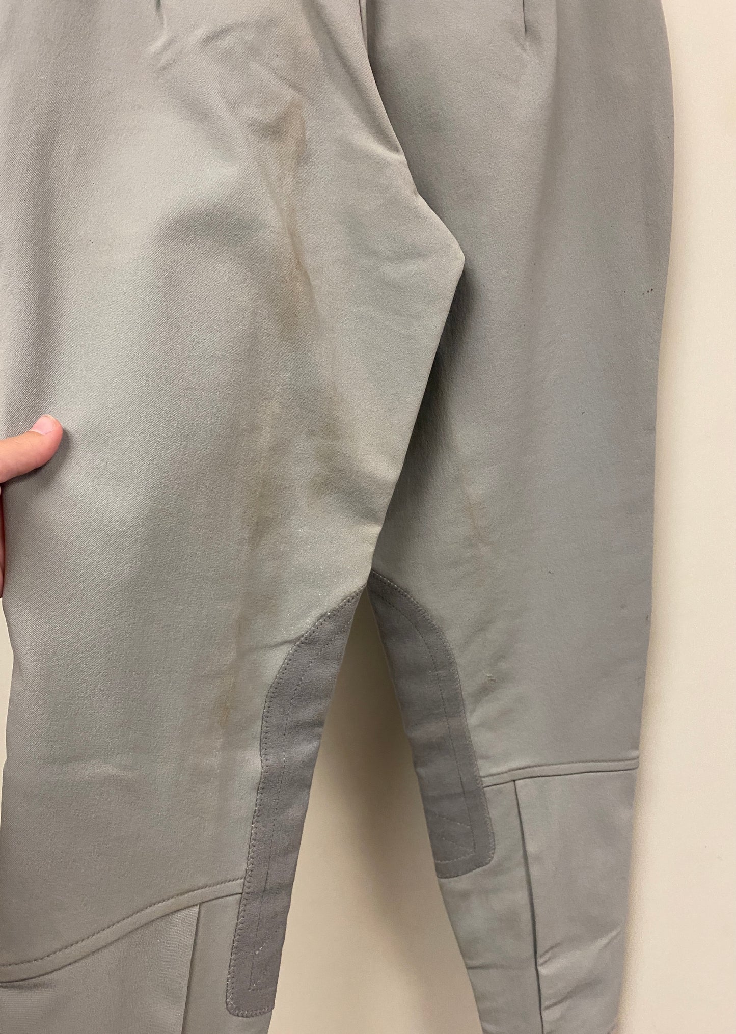 22R NEW Ariat Pro Series Pro Circuit Low Rise Gray Knee Patch Breeches