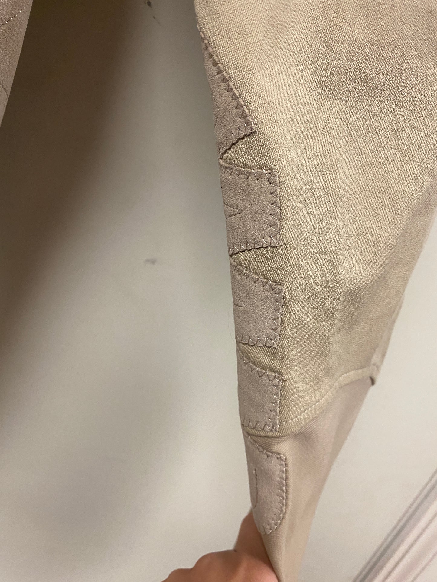 12 Ariat Heritage Tan Knee Patch Breeches