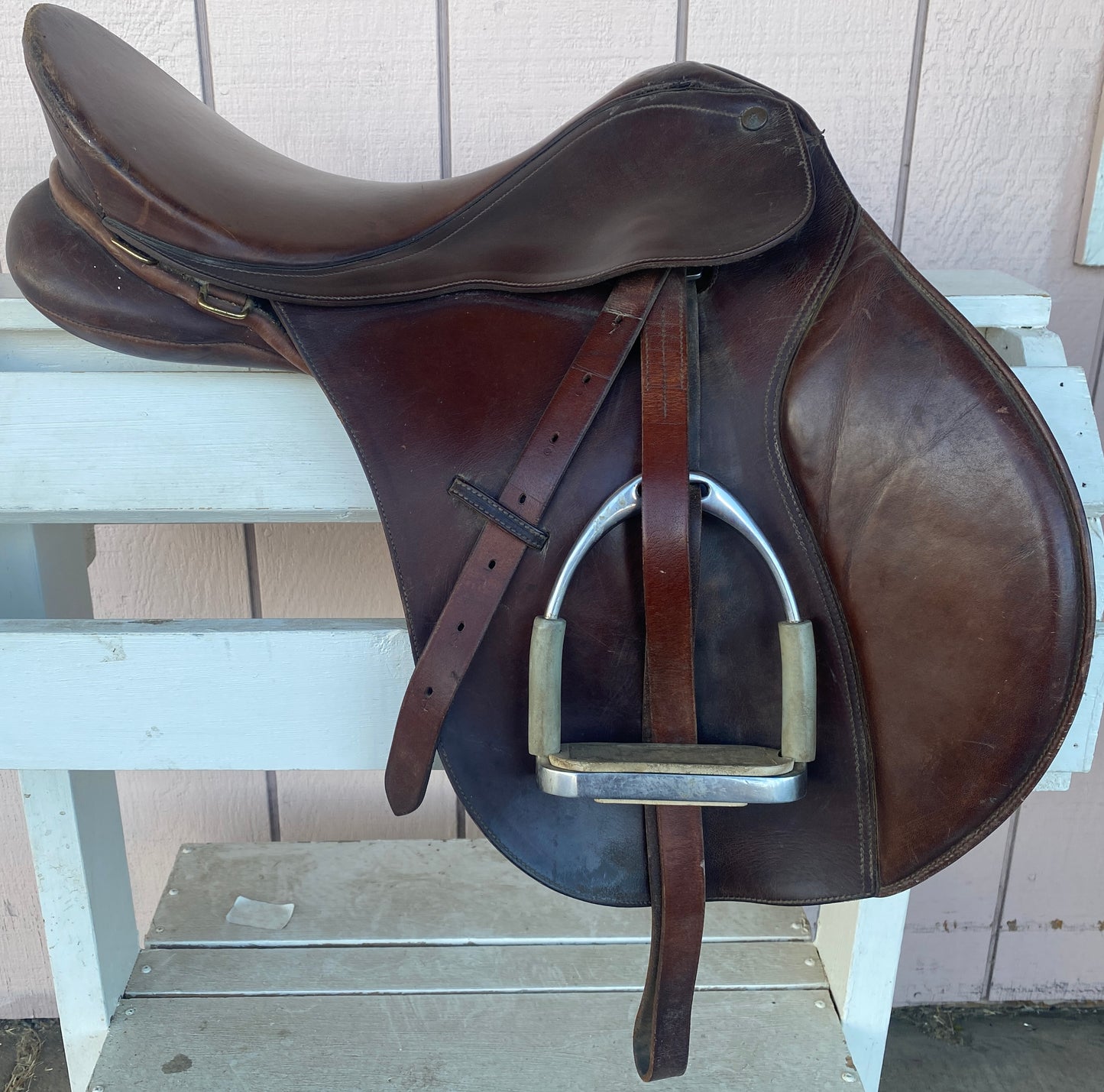 17 Bates Caprilli jump saddle