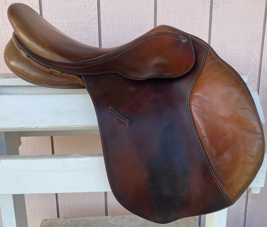 17” Bates Caprilli Close Contact Jump Saddle