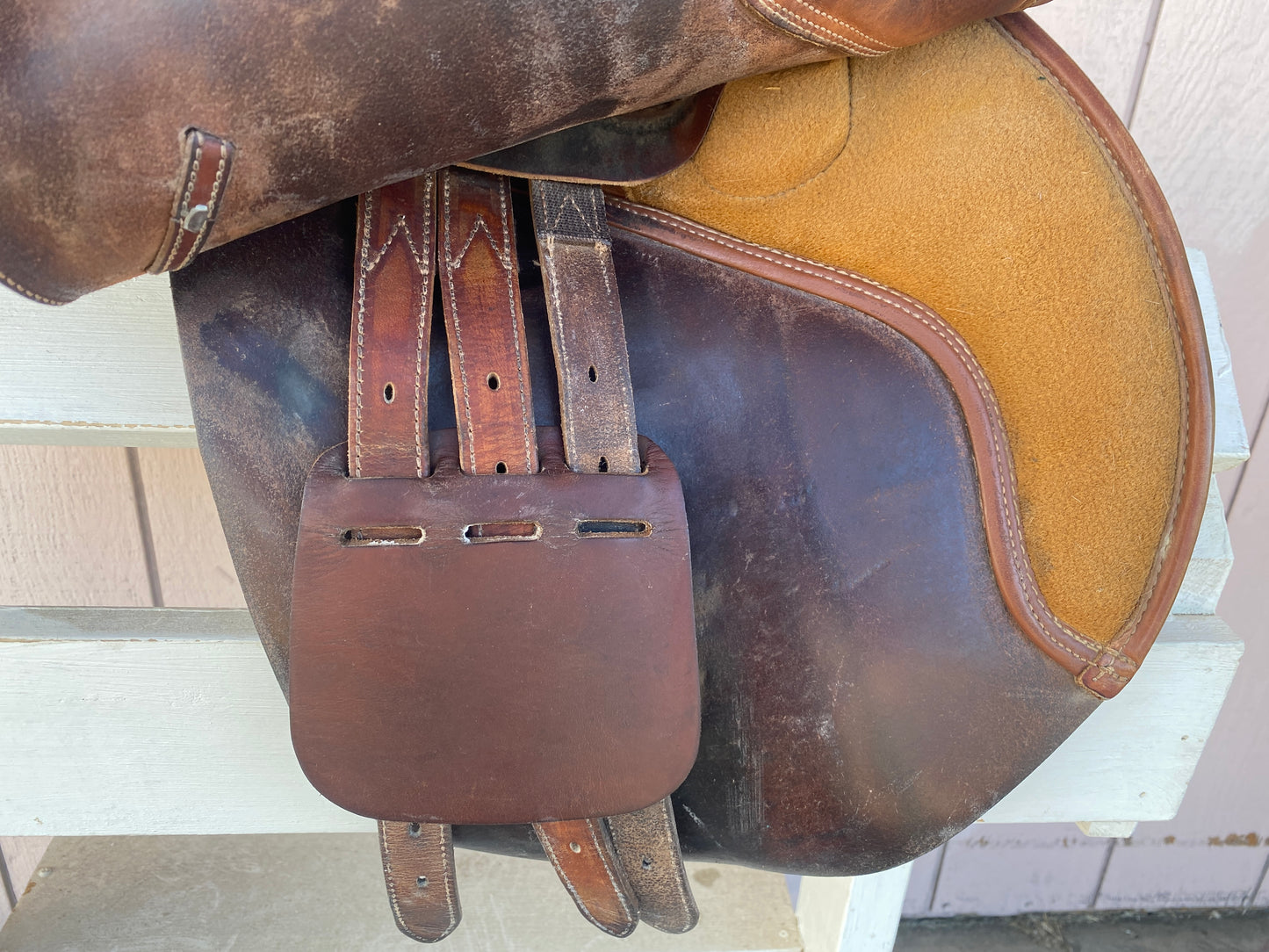 17” Bates Caprilli Close Contact Jump Saddle