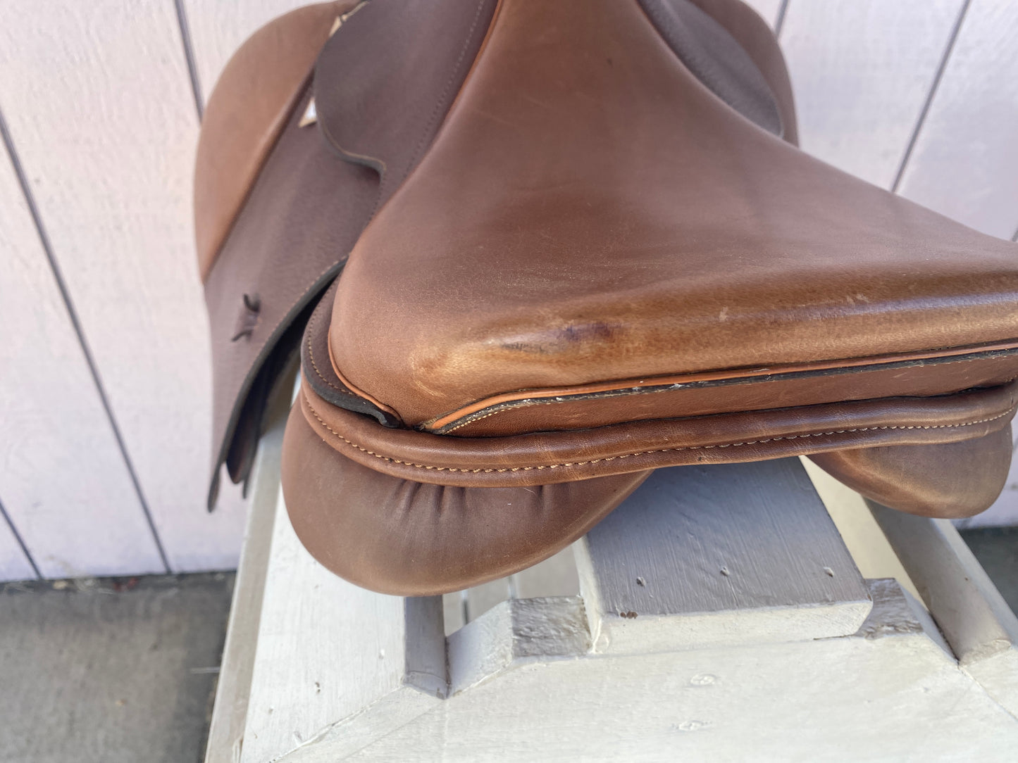 16.5 HDR Close Contact Pro Jump Saddle