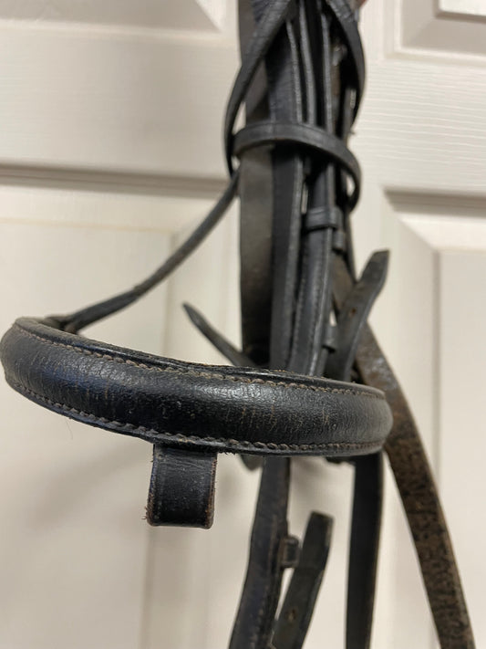 Full size black snaffle bridle W/Laced reins