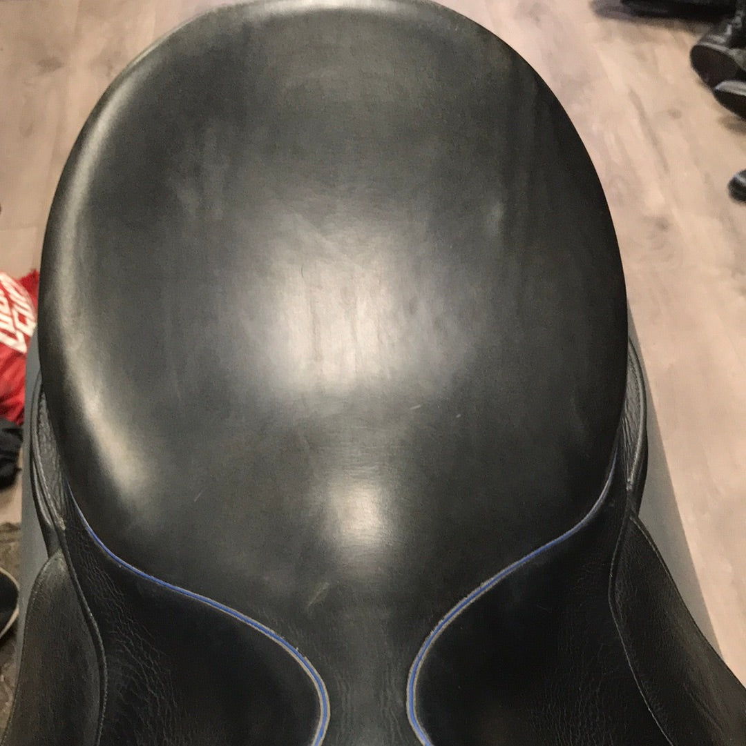 18 CHS Imperial Dressage saddle