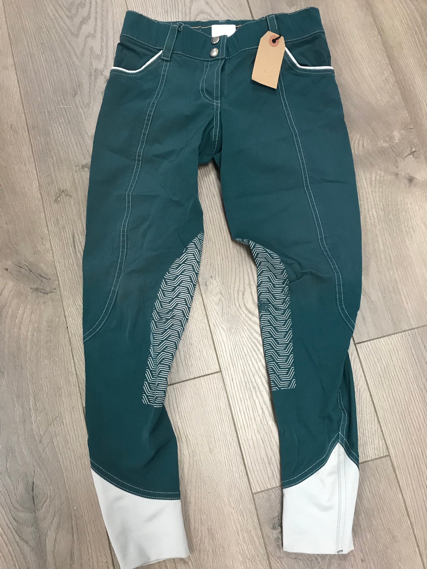 26 Green ghodho breeches