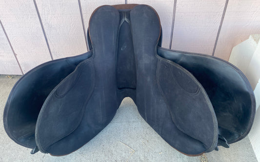 17.5” Thorowgood Griffin English Saddle