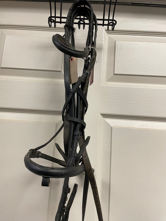 Full size black snaffle bridle W/Laced reins