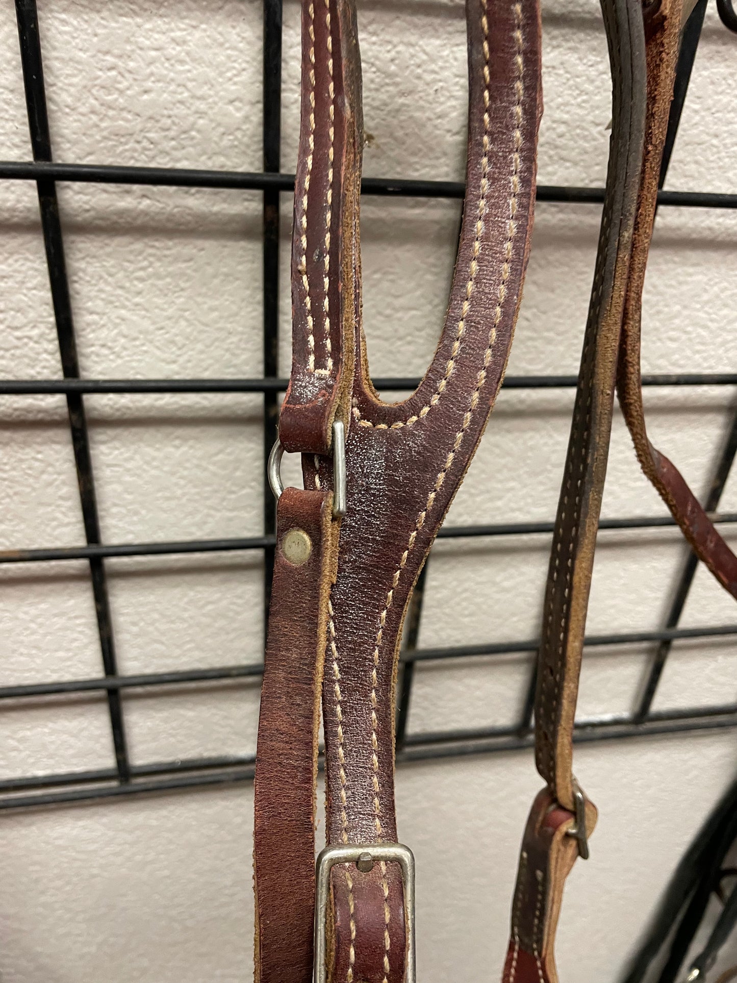 One ear bridle w/hackamore bit and wire tie down