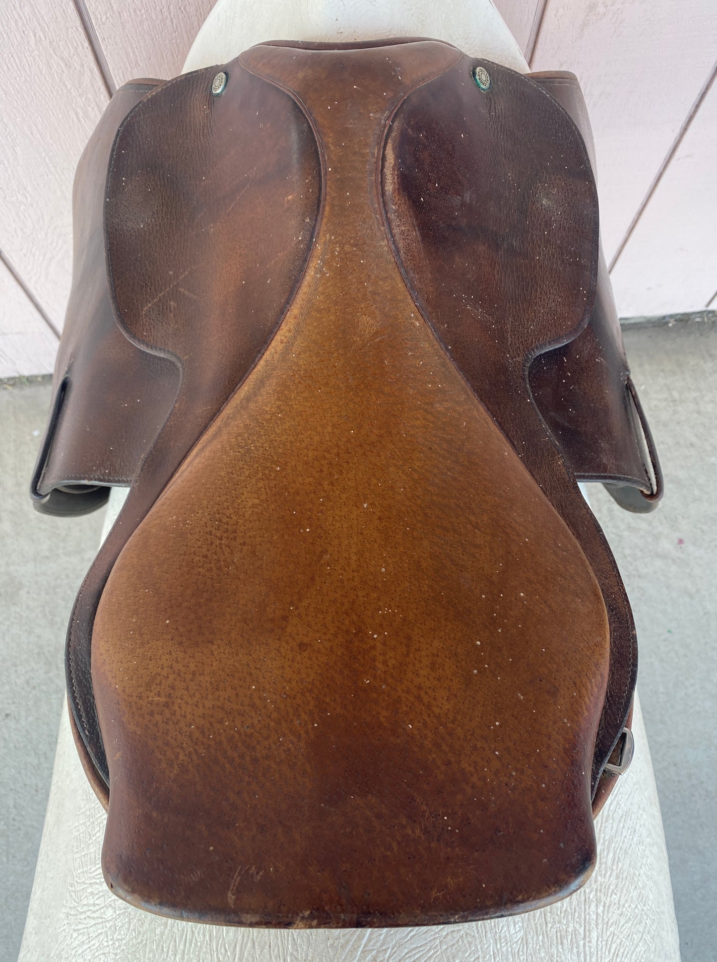 17” Crosby Close Contact Saddle