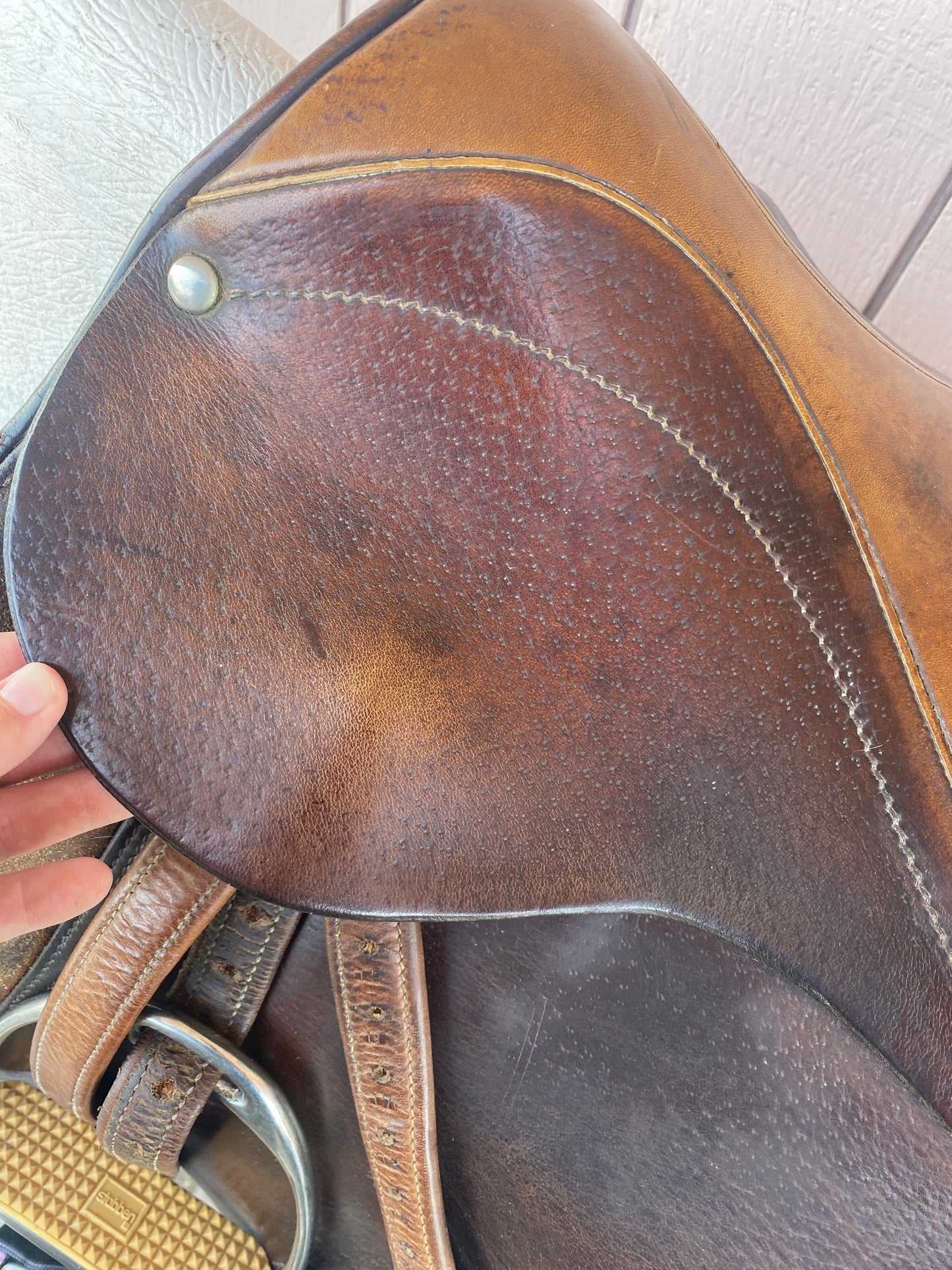 17” Crump Prima Suisse Jump Saddle