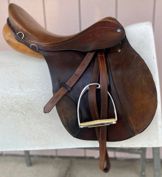 17” Crump Prima Suisse Jump Saddle