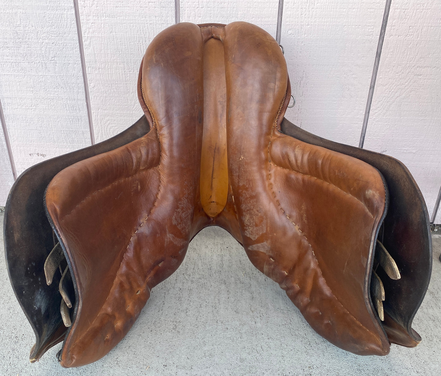 16.5” Stubben Close Contact Saddle